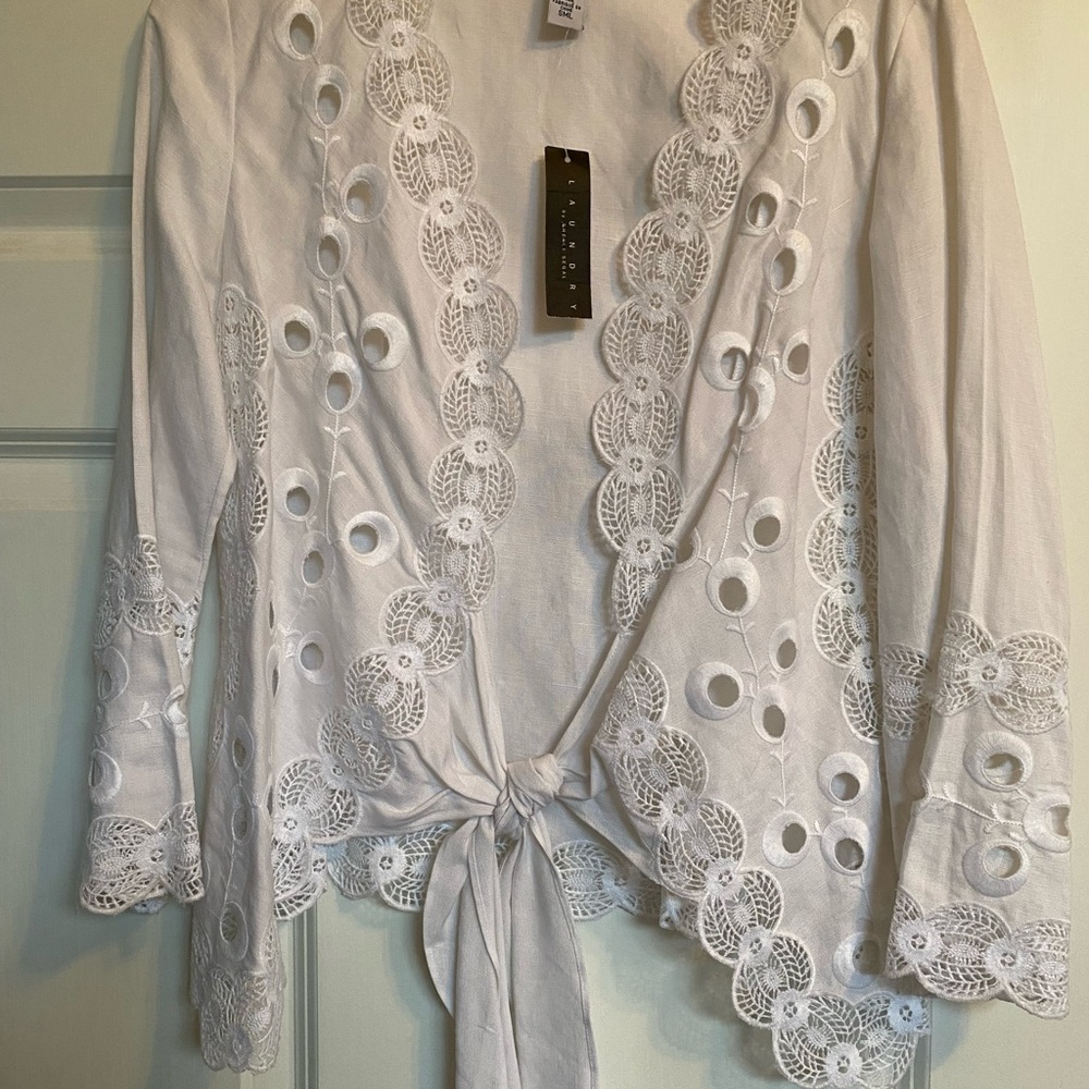 Chic White Lace Blouse